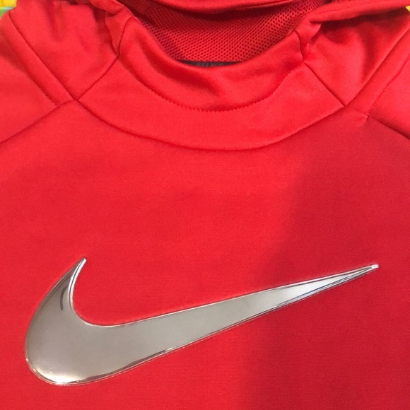 NIKE - Picture 2 of 5